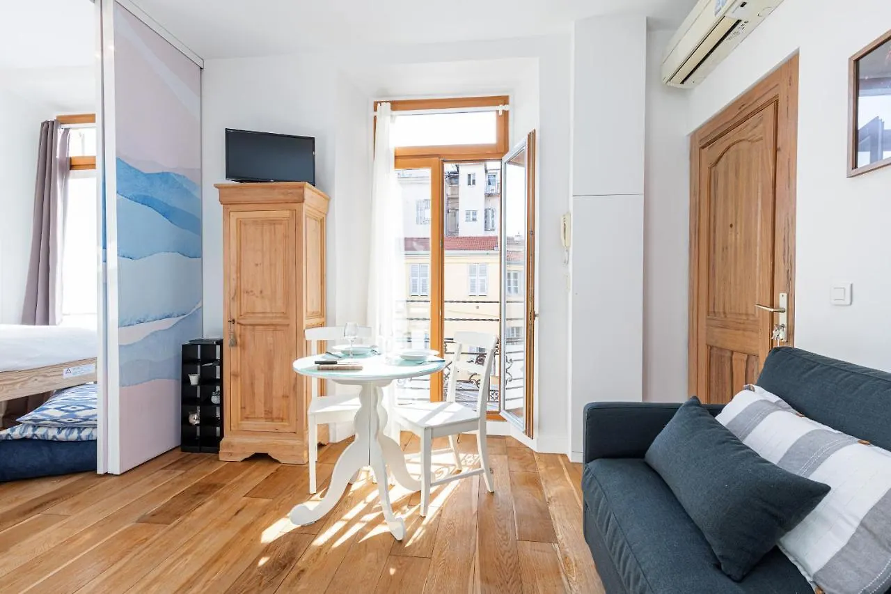 Apartment 1 Bdr Downtown Near Place Massena Nice France